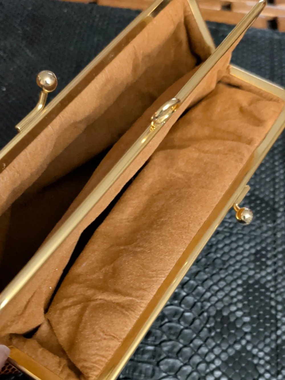 Bottega Fiorentina-Brown Textured Frame Clutch with Charm